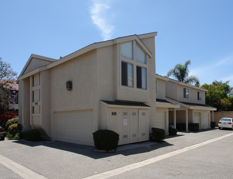 4792 James Cir in Huntington Beach, CA - Building Photo