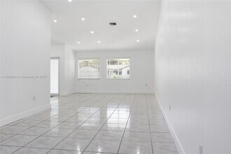 19851 SW 79th Ave in Cutler Bay, FL - Building Photo - Building Photo