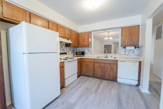 16 Lindsay Ln in Hot Springs, AR - Building Photo - Building Photo