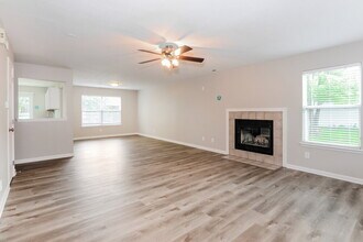 56 Knoll Ln in Brownsburg, IN - Building Photo - Building Photo