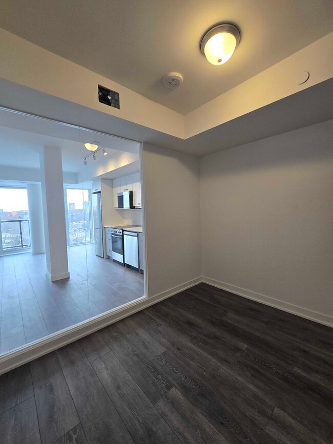 2 Manderley Dr in Toronto, ON - Building Photo - Building Photo