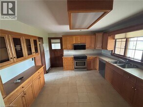 148 Pleasant Ridge Rd in Brantford, ON - Building Photo - Building Photo