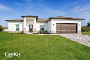 1421 NW 11th Terrace in Cape Coral, FL - Building Photo