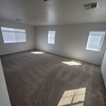 6108 Stanton Summit Dr in North Las Vegas, NV - Building Photo - Building Photo