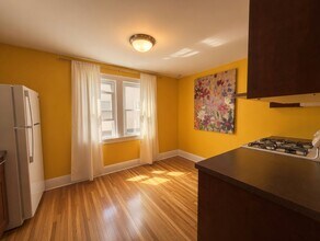 3342 N Humboldt Ave in Minneapolis, MN - Building Photo - Building Photo