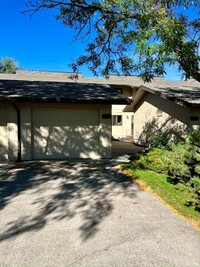 725 Beverly Hill Blvd in Billings, MT - Foto de edificio - Building Photo