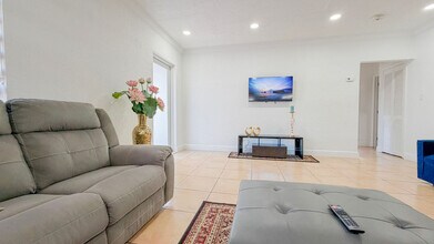 340 Tamiami Canal Rd, Unit SI FL1-ID1463287P in Miami, FL - Building Photo - Building Photo