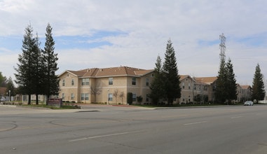 Florence Gardens in Bakersfield, CA - Building Photo - Building Photo