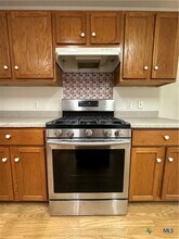 12005 Kilmartin Ln in Austin, TX - Building Photo - Building Photo