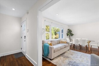 8 Pine Hill Rd in Croton-on-Hudson, NY - Building Photo - Building Photo