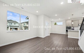 5115 86th Ave NE in Marysville, WA - Foto de edificio - Building Photo