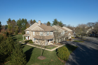 Darlington Woods in Glen Mills, PA - Foto de edificio - Building Photo