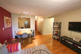 10 Linda Ln, Unit 4-2 in Boston, MA - Building Photo - Building Photo