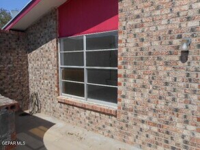 3012 Barkarian Pl in El Paso, TX - Building Photo - Building Photo