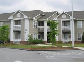 Phoenix Park Apartments in Jacksonville, NC - Foto de edificio