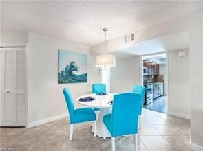 4082 Belair Ln-Unit -9 in Naples, FL - Building Photo - Building Photo