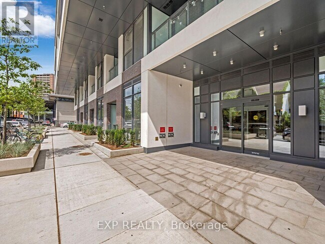 5 Defries St in Toronto, ON - Building Photo - Building Photo