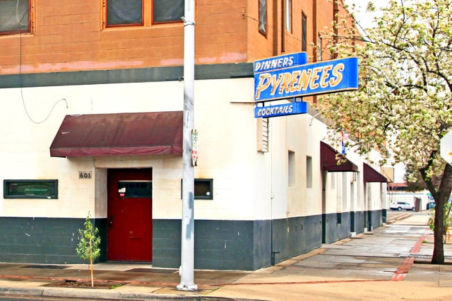 Apartments for rent in Outer East Bakersfield, CA