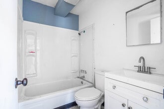 Pipkin Apartments in Beaumont, TX - Building Photo - Interior Photo