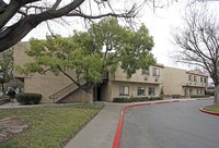 Building Photo - Leisure Manor Apartamentos in Sacramento, California