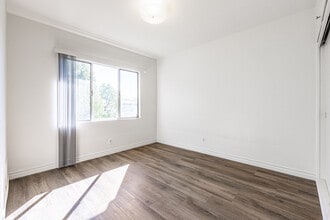 3643 Monon St in Los Angeles, CA - Foto de edificio - Interior Photo