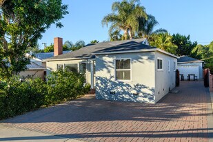 16641 Gilmore St in Los Angeles, CA - Building Photo