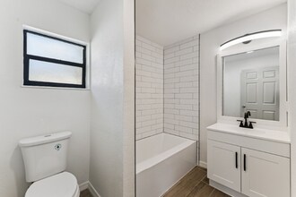 431 Sheldon St in New Smyrna Beach, FL - Building Photo - Building Photo