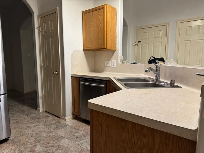 17210 Valemist Ct in Houston, TX - Building Photo - Building Photo