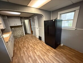 140 Brighton Dr in Akron, OH - Building Photo - Building Photo