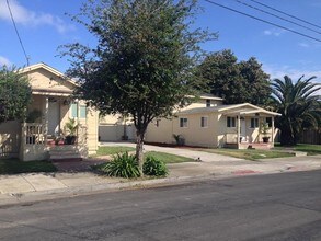 222-226 Hemlock Ave in Redwood City, CA - Foto de edificio - Building Photo