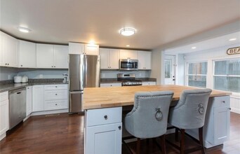 32 Pilgrim Ave in Coventry, RI - Foto de edificio - Building Photo