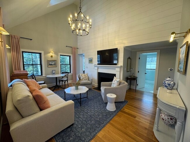 21 Oak Ln in Barnstable, MA - Building Photo - Building Photo