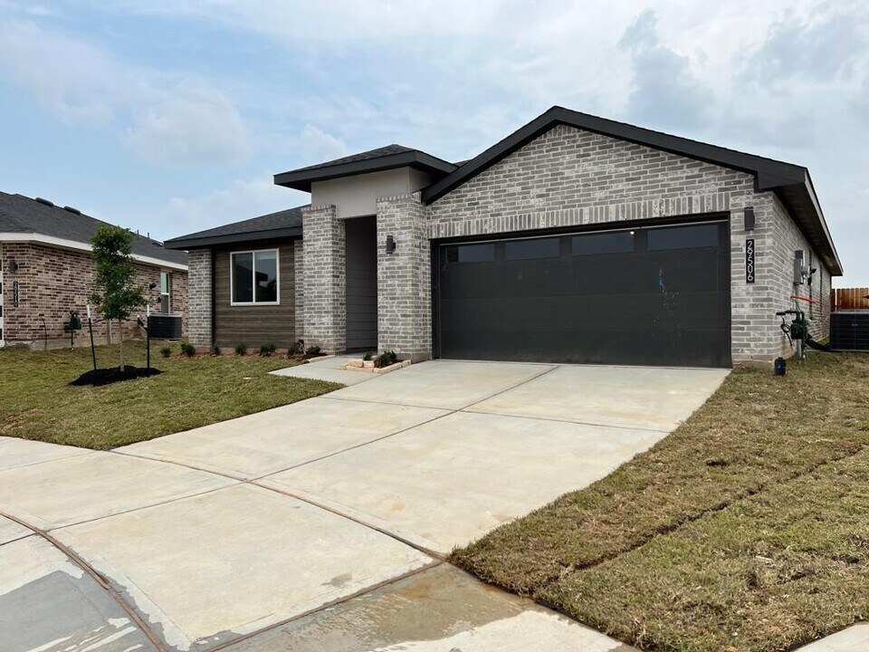29506 Cayenne Cir in Katy, TX - Building Photo