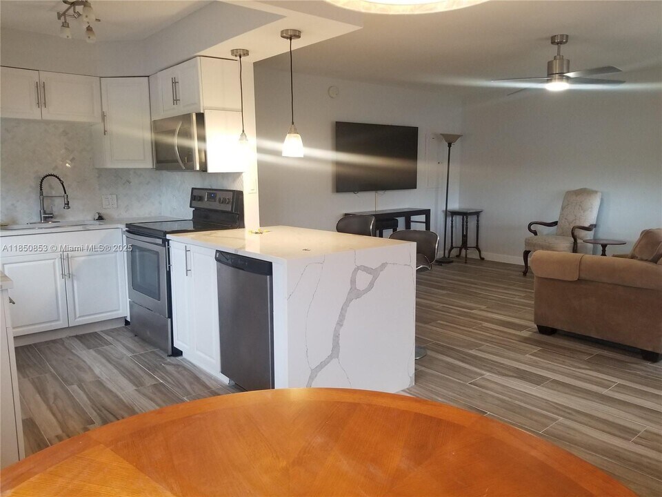 48 Brittany K in Delray Beach, FL - Building Photo