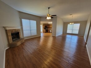 6123 Flower Meadow in San Antonio, TX - Building Photo - Building Photo