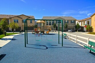 27880 Avenida Avila in Temecula, CA - Building Photo - Building Photo