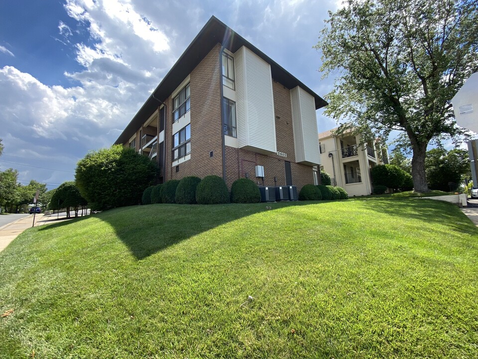 Cleveland Arms Apartments Photo