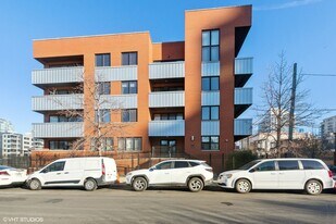 825 N Hudson Ave in Chicago, IL - Building Photo