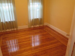3 Carson St, Unit 3 in Boston, MA - Foto de edificio - Building Photo