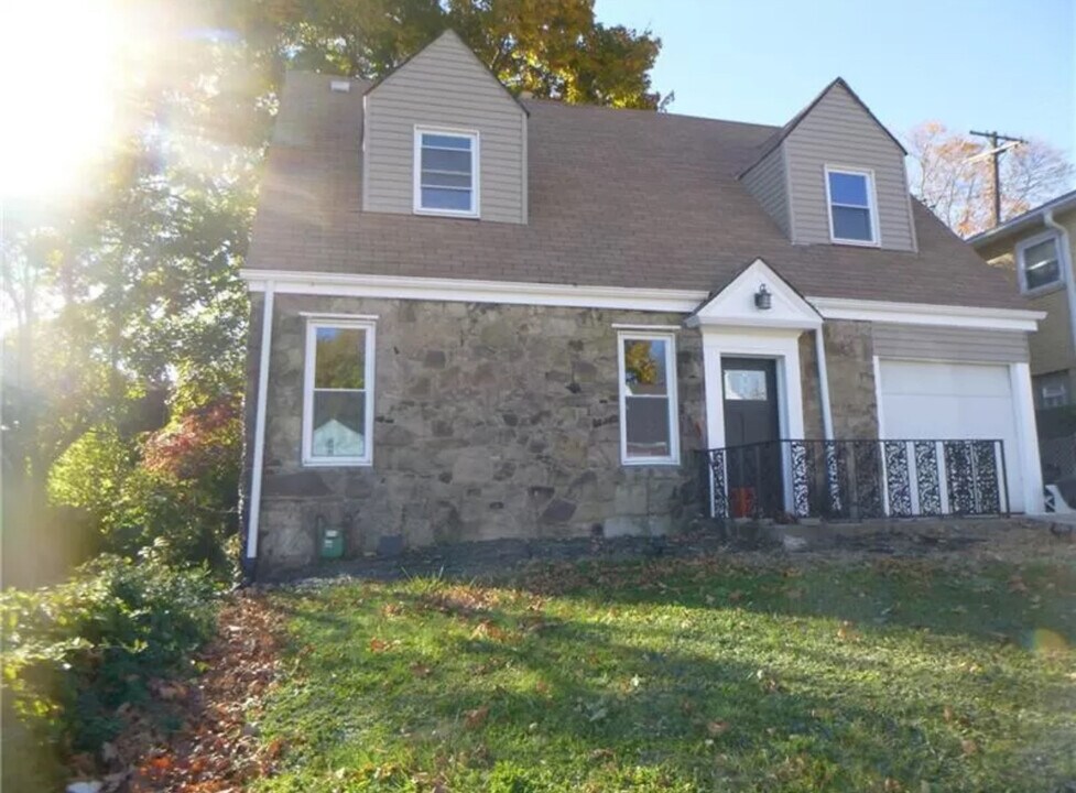 2904 Myer Blvd in McKeesport, PA - Foto de edificio