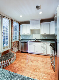 869 Briarcliff Rd NE in Atlanta, GA - Building Photo - Building Photo