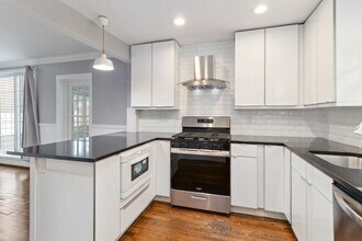 16 Houghton St in Boston, MA - Building Photo - Building Photo