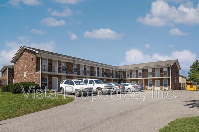 property at 4806 Saddlebrook Ln