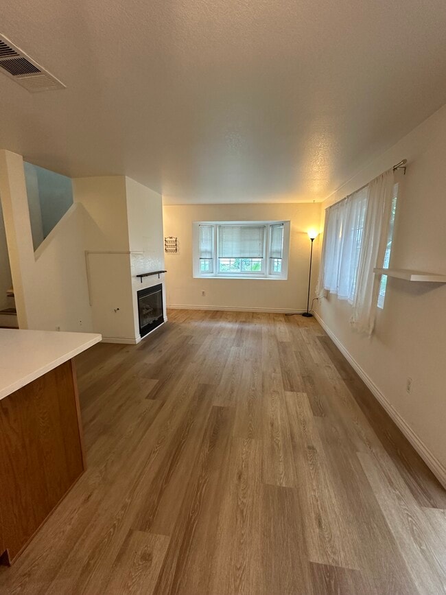 418 Shirley Dr, Unit 418 in San Marcos, CA - Foto de edificio - Building Photo