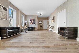 239 W 63rd St in New York, NY - Foto de edificio - Building Photo