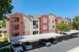 Eaglewood in Woodland, CA - Building Photo