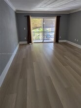 13700 SW 62nd St in Miami, FL - Foto de edificio - Building Photo