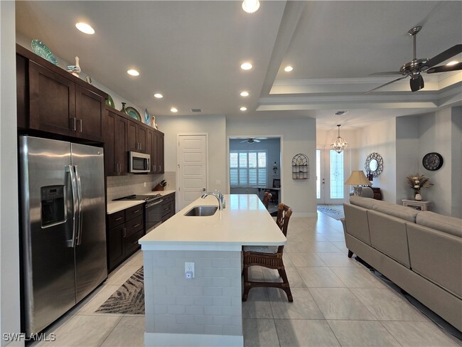 2533 SW 38th Terrace in Cape Coral, FL - Building Photo - Building Photo