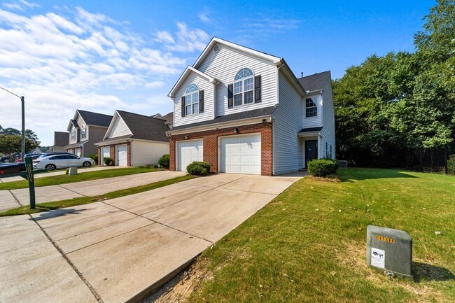 property at 2004 Thornblade Dr