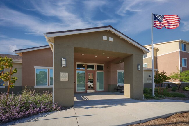 Terracina at Lancaster | Affordable Apartm... in Lancaster, CA - Foto de edificio - Building Photo